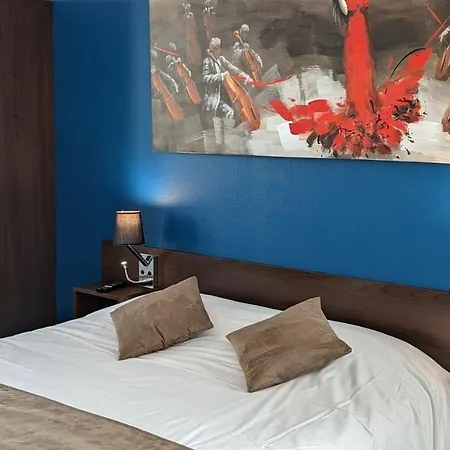 オテル レストラン ル リオン ドール ホテル Gémozac