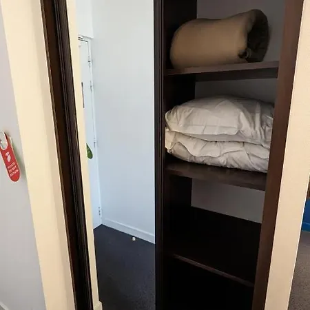 オテル レストラン ル リオン ドール Gémozac