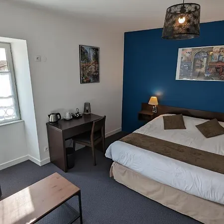 オテル レストラン ル リオン ドール 2*