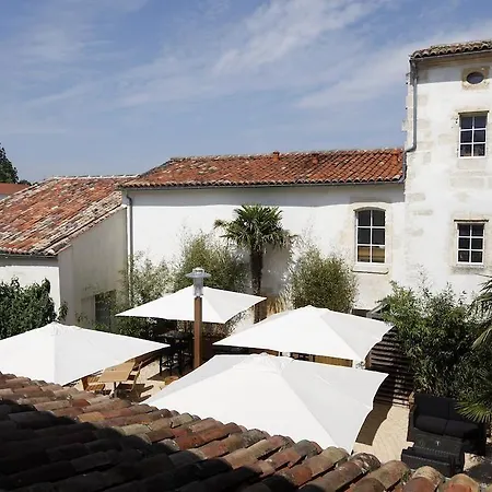 オテル レストラン ル リオン ドール 2* Gémozac