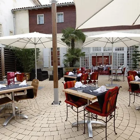 オテル レストラン ル リオン ドール Gémozac