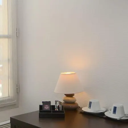 ホテル オテル レストラン ル リオン ドール 2*